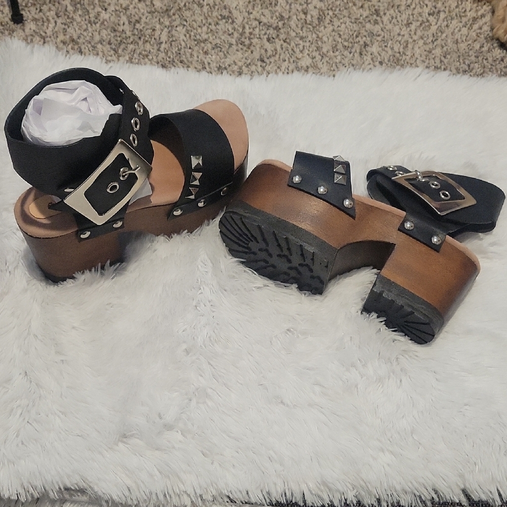 Stylish Black Platform Sandals